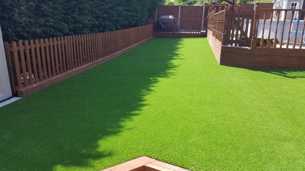 Elevate Your Golf Game with a Home Artificial Putting Green